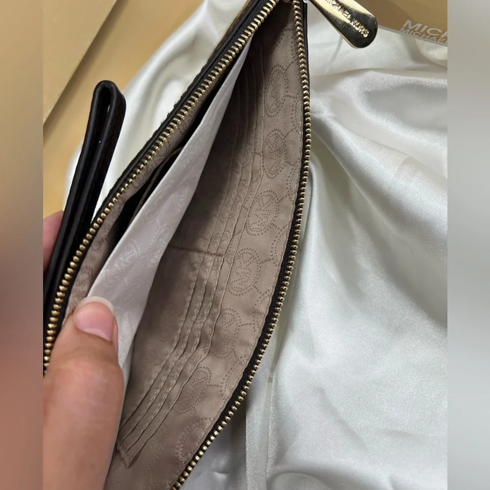 Set Michael Michael Kors Real Hair Calf Camo Heel 11 & Camo Clutch $513 NEW - Picture 15 of 17